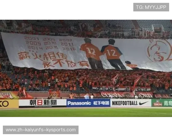 41岁教育博主张雪峰猝逝多年米兰球迷身份背后的体育精神传承 41岁教育博主张雪峰猝逝多年米兰球迷身份背后的体育精神传承